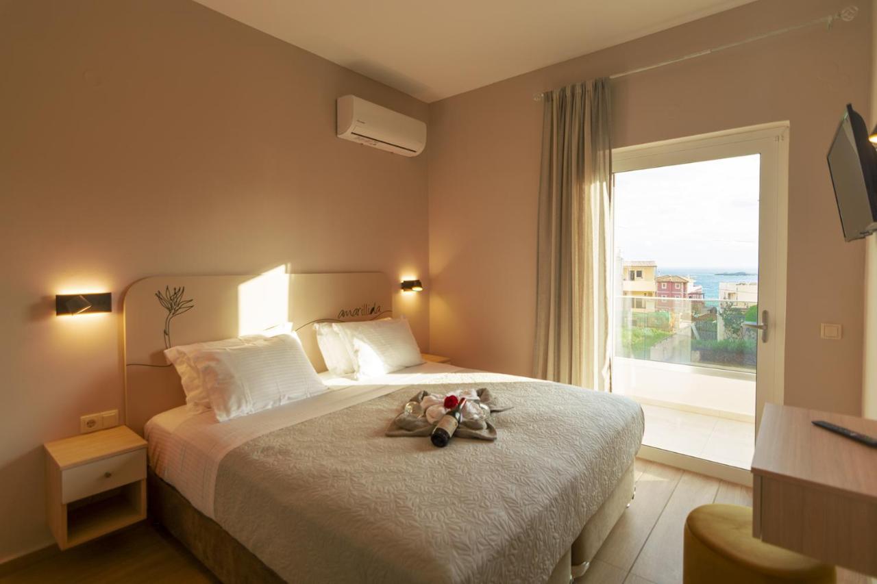 Vakakis Family Luxury Studios Paleochora Buitenkant foto