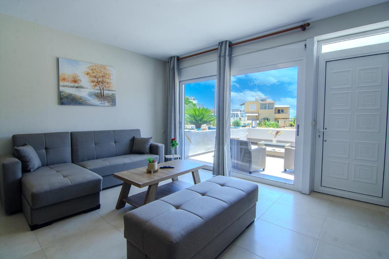Vakakis Family Luxury Studios Paleochora Buitenkant foto